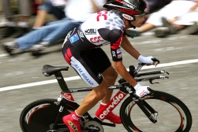 开yun官网-冠军球队主帅续约谈判进展顺利，双方达成初步共识，冠军球队解散