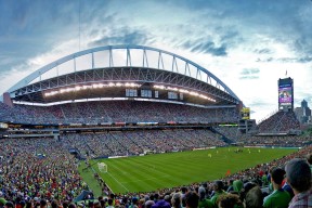 开云APP-开拓者不敌湖人 杨瀚森未登场仅赛前热身，杨瀚森篮球